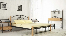 Металлическая кровать Кассандра на деревянных ножках